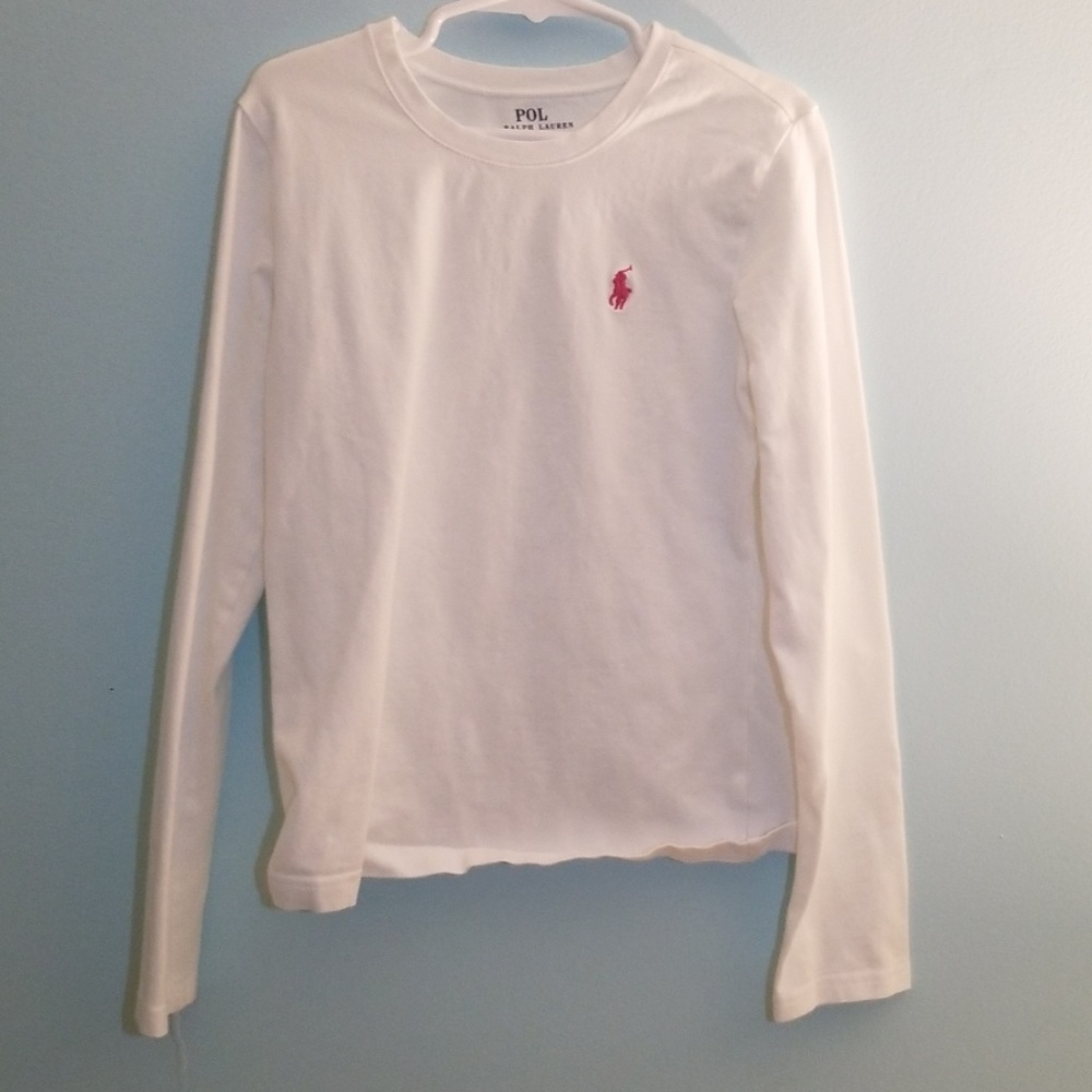 White tee
